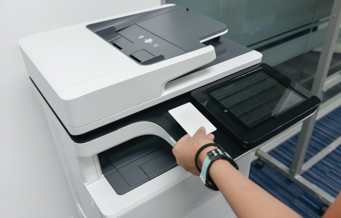 Documentum for Quality & Manufacturing follow-me print ensures traceability required for cGMP